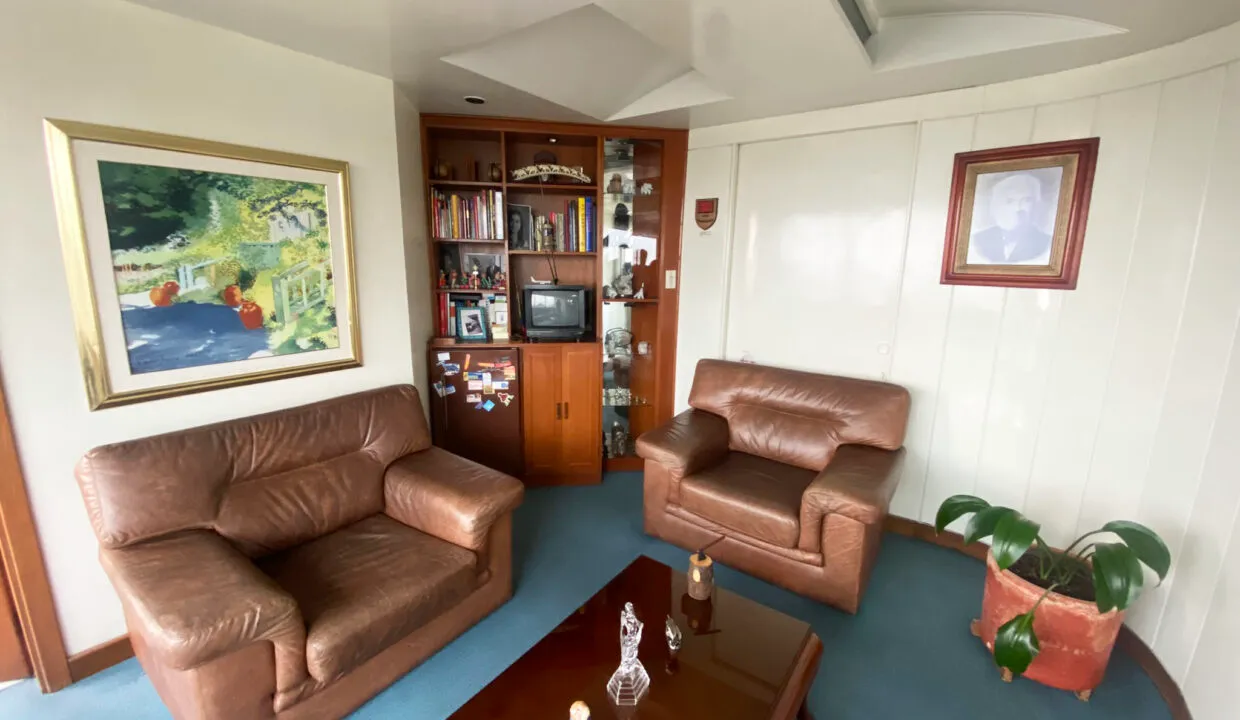 Oficina-Avenida-Chile-Makro-Inmobiliaria-11-1240×720