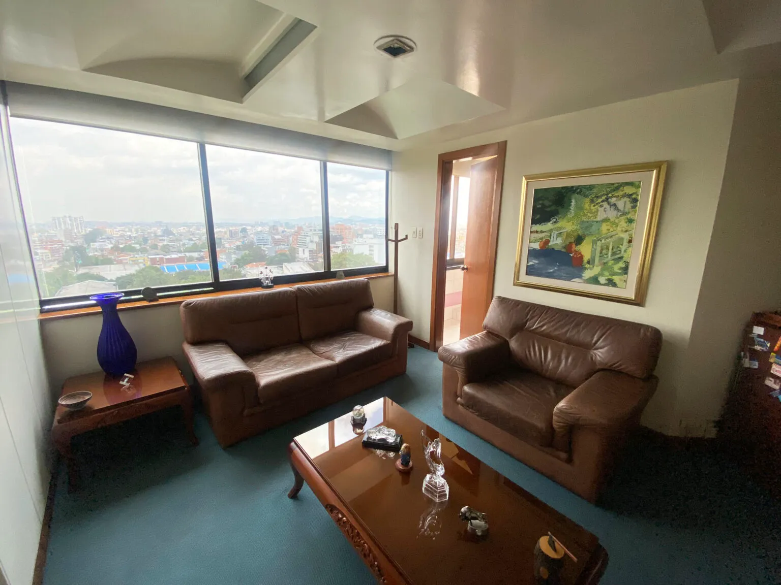 Oficina-Avenida-Chile-Makro-Inmobiliaria-12-1536×1152