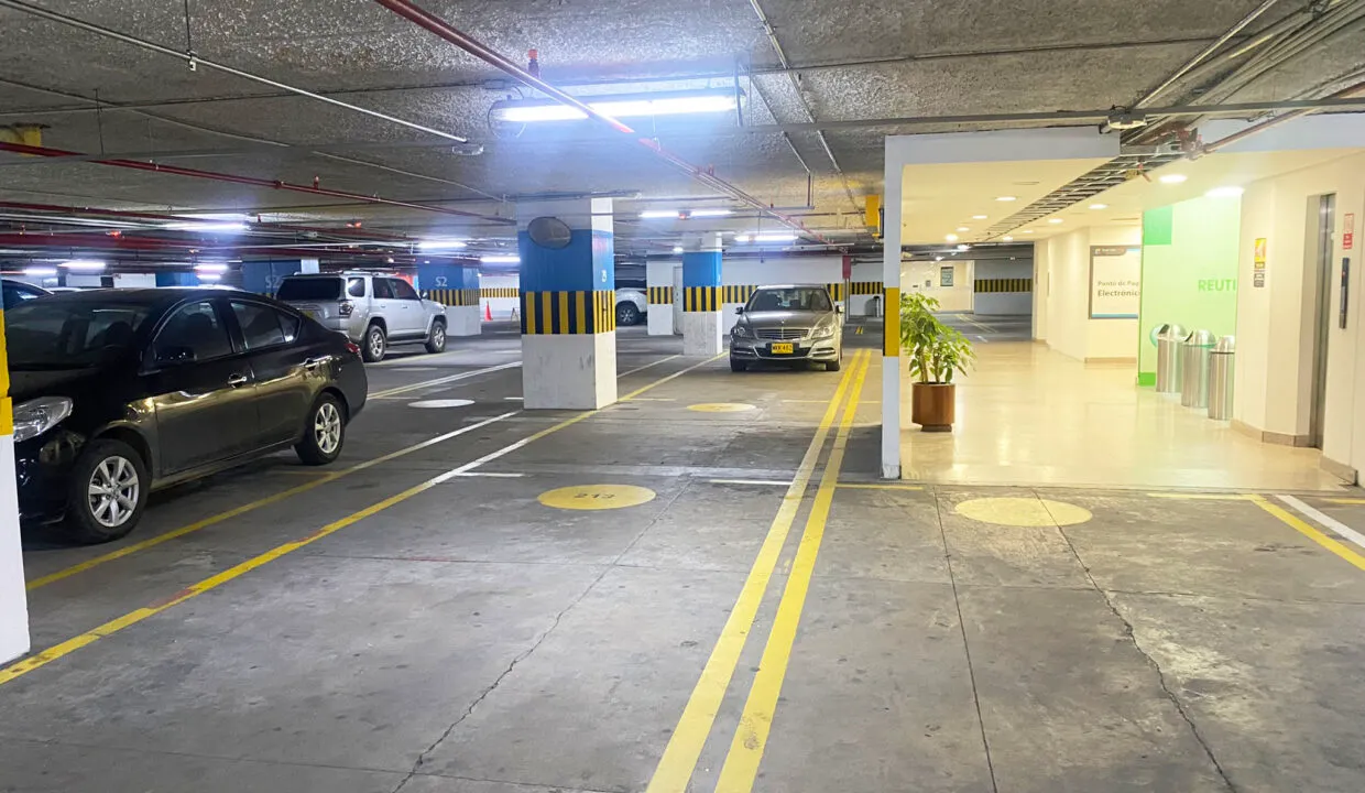 Oficina-Avenida-Chile-Makro-Inmobiliaria-16-1240×720