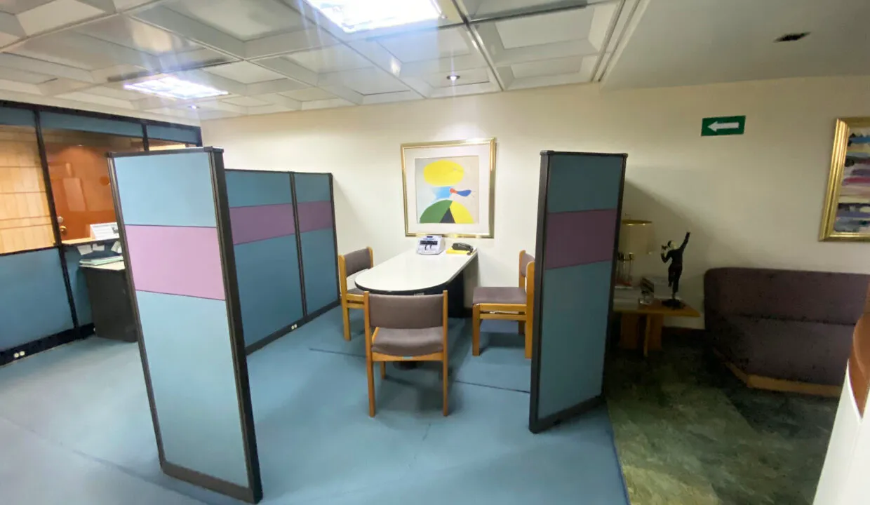 Oficina-Avenida-Chile-Makro-Inmobiliaria-3-1240×720