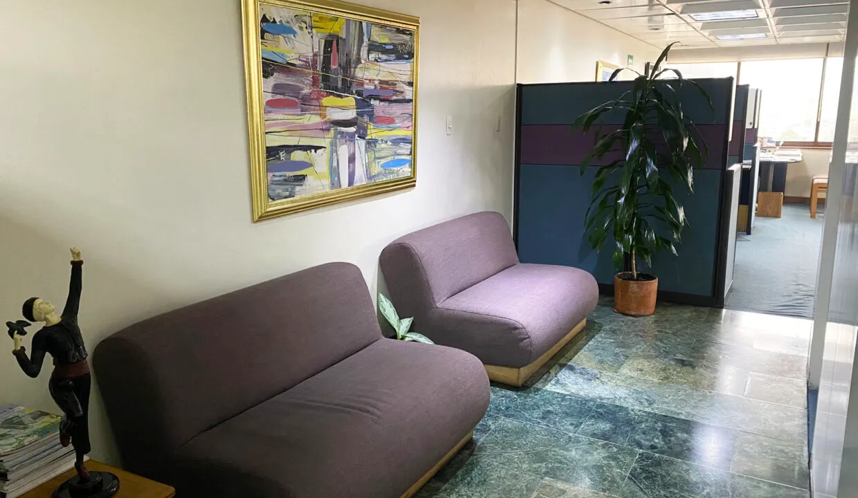 Oficina-Avenida-Chile-Makro-Inmobiliaria-5-1240×720