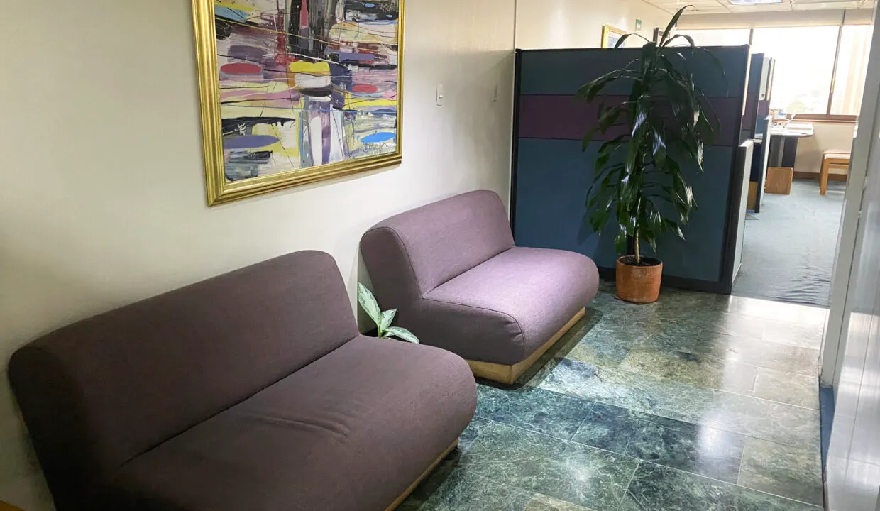 Oficina-Avenida-Chile-Makro-Inmobiliaria-6-1240×720