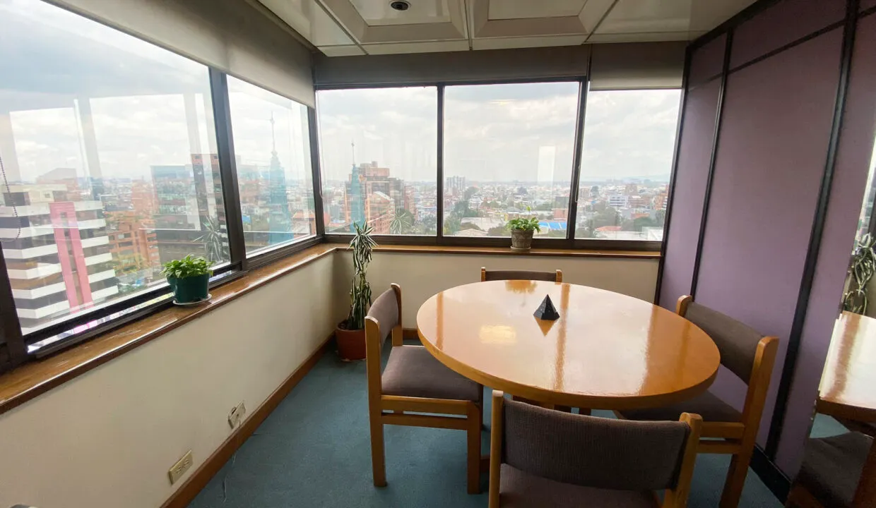 Oficina-Avenida-Chile-Makro-Inmobiliaria-9-1240×720