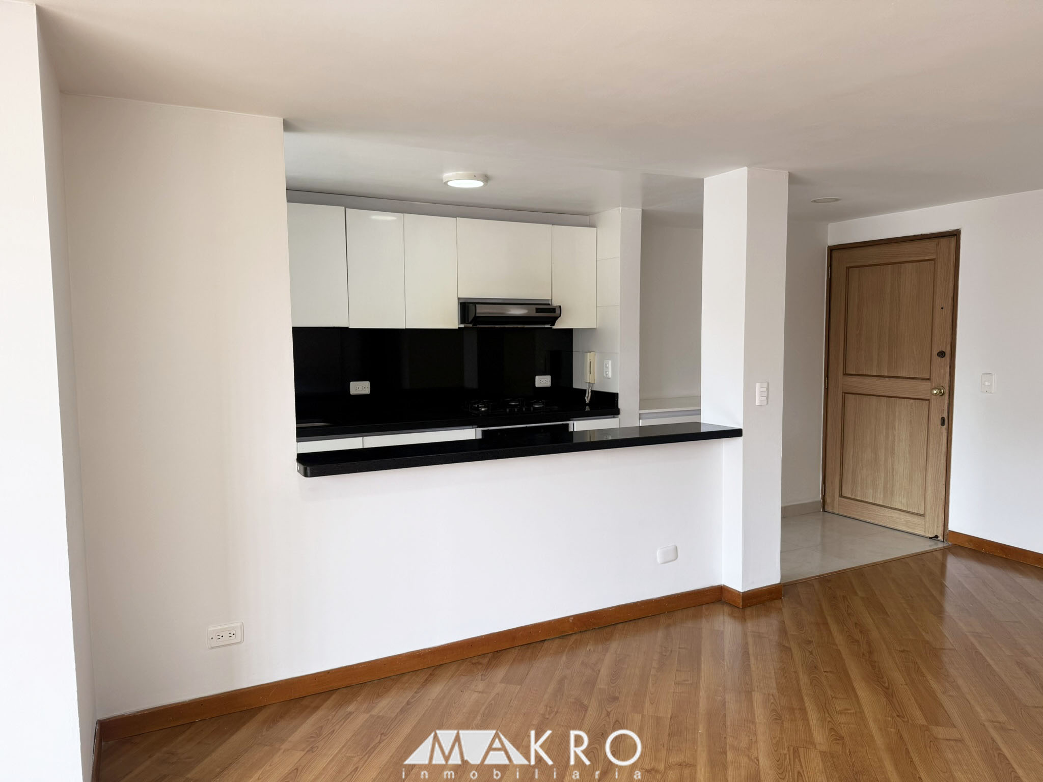 La Hispañola Makro Inmobiliaria (6) Apartamento en Arriendo, Cedritos